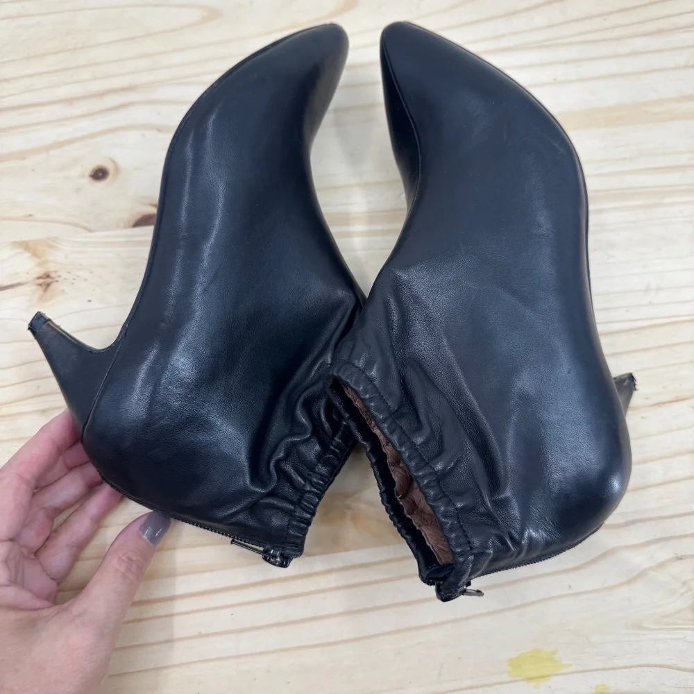 JEFFREY CAMPBELL Women's Black Zosia Kitten Heel Booties Elastic Ankle Sz 7.5